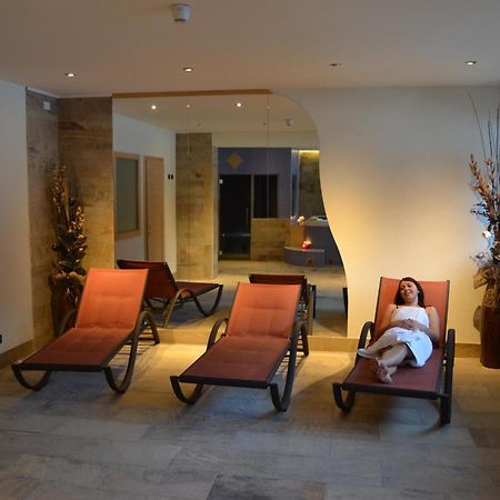 Park Hotel Bellevue Dimaro Exterior photo