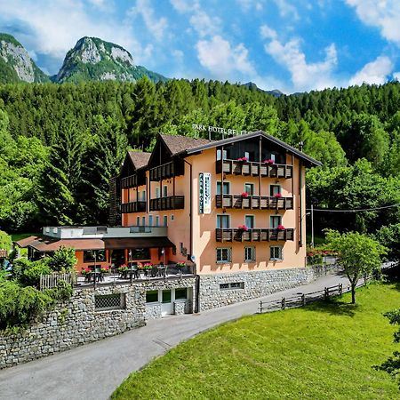 Park Hotel Bellevue Dimaro Exterior photo